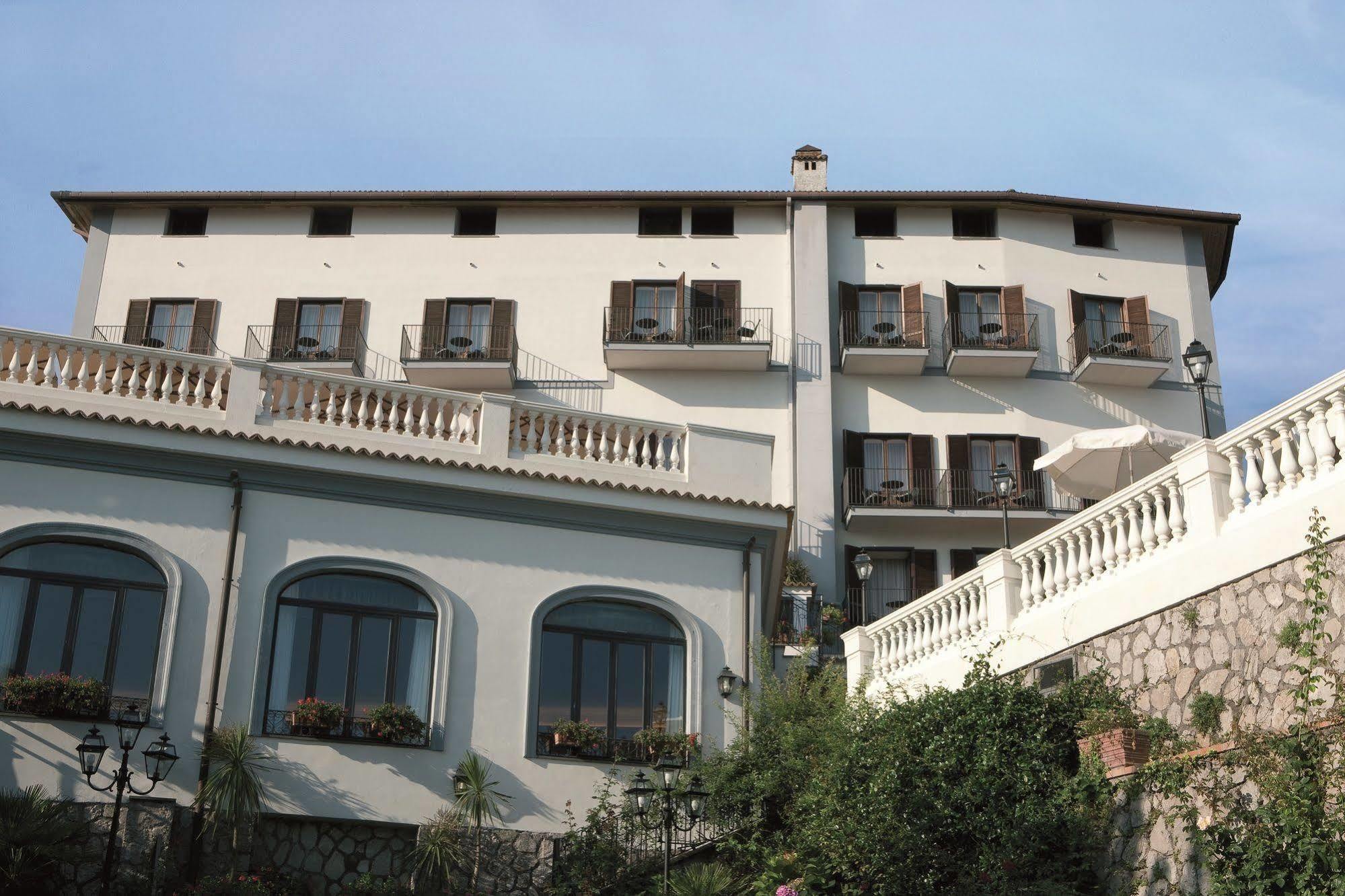 Hotel Jaccarino Sant'Agata sui due Golfi Exterior photo